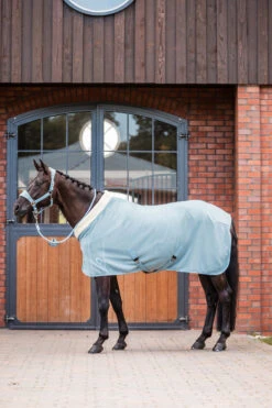 Horze Geneva Fleecedecke Mit Kunstfellkragen -Pferdebedarf Verkauf 24686 SIB 3
