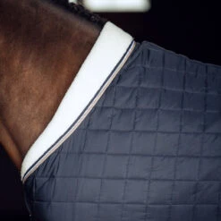 B Vertigo Theo Stalldecke, 150g 16 B Vertigo Theo Stalldecke, 150g -Pferdebedarf Verkauf 24692 VDB 8