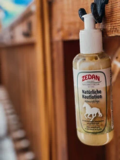 Zedan Natürliche Hautlotion Intensivpflege, Haut, 250ml -Pferdebedarf Verkauf 326715 YE 3
