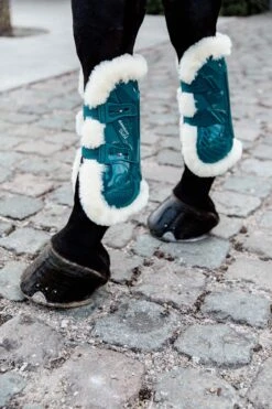 Kentucky Horsewear Bamboo Elastik Gamaschen Mit Veganem Lammfell -Pferdebedarf Verkauf 342510 EGR 1