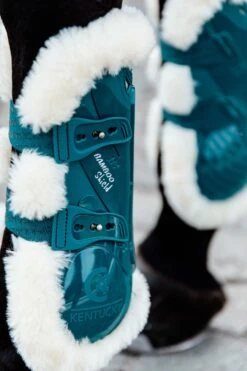 Kentucky Horsewear Bamboo Elastik Gamaschen Mit Veganem Lammfell -Pferdebedarf Verkauf 342510 EGR 3