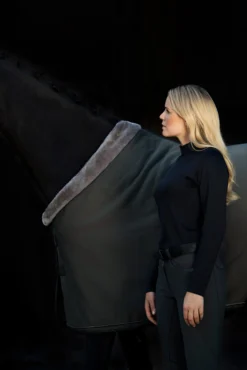 Eskadron Essence 22/23 Jersey FauxFur Abschwitzdecke -Pferdebedarf Verkauf 342563 DOGR 3